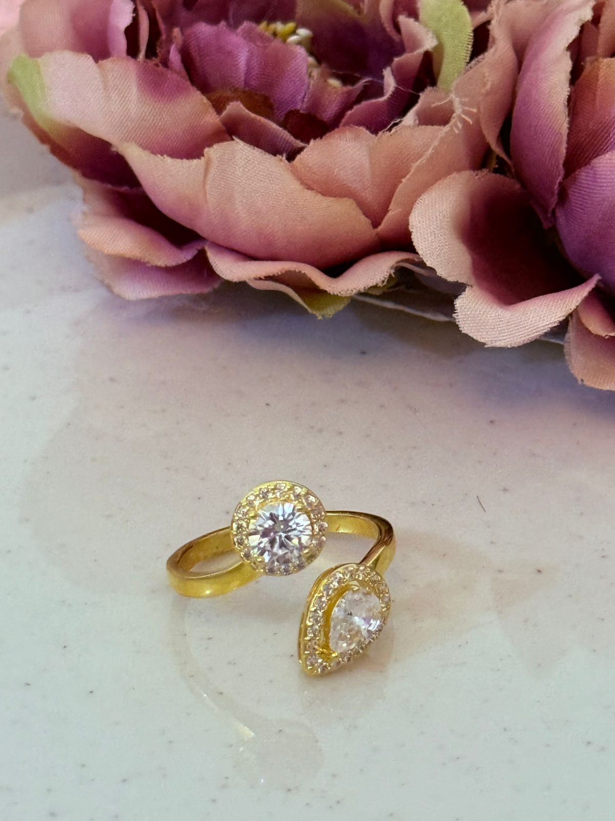 Ardhika Adjustable Ring