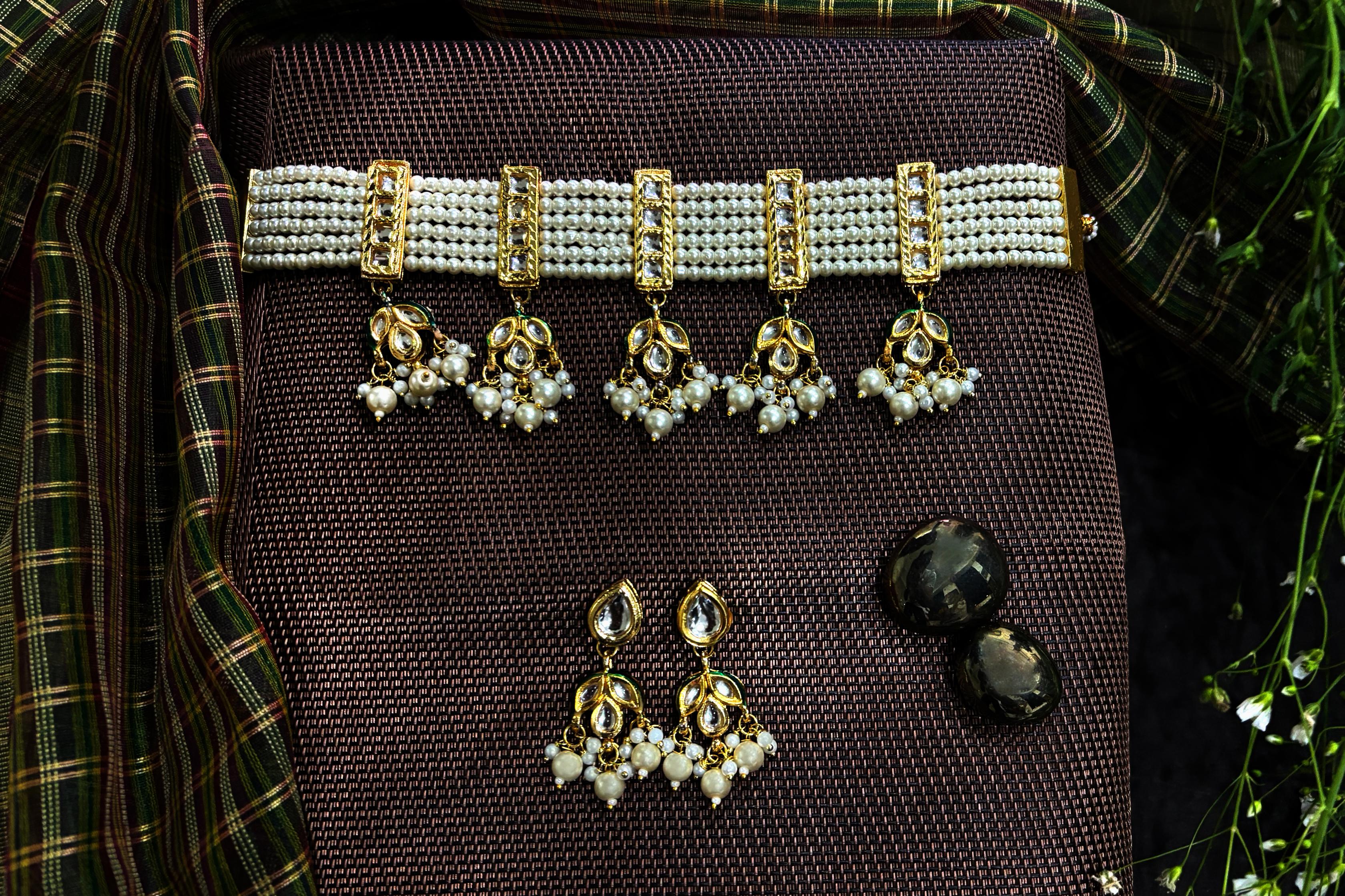 Kundan Pearl Choker Set