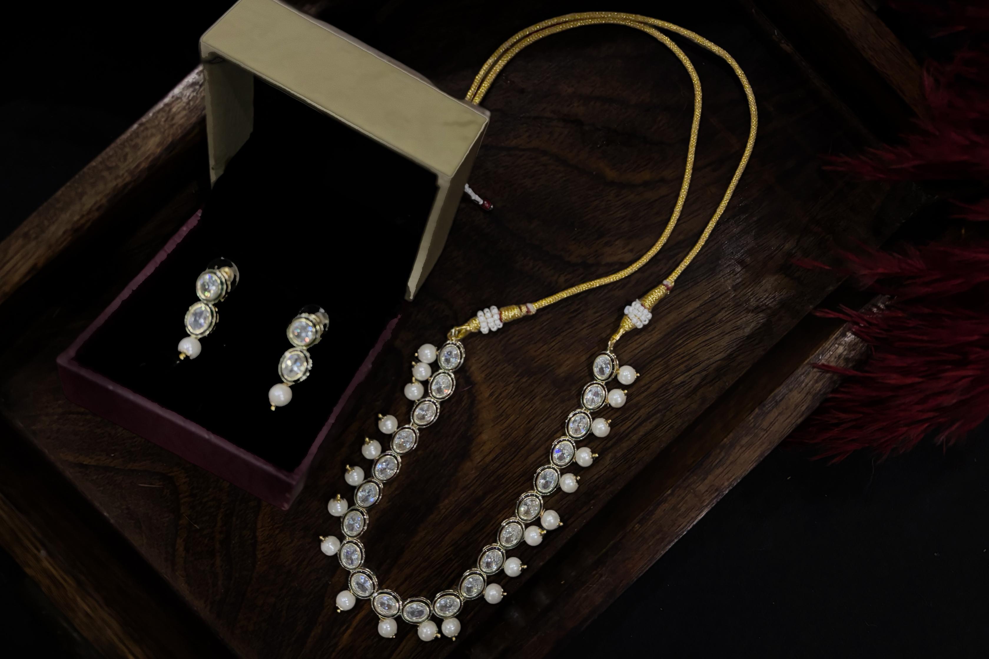 Ivory Grace Choker Set