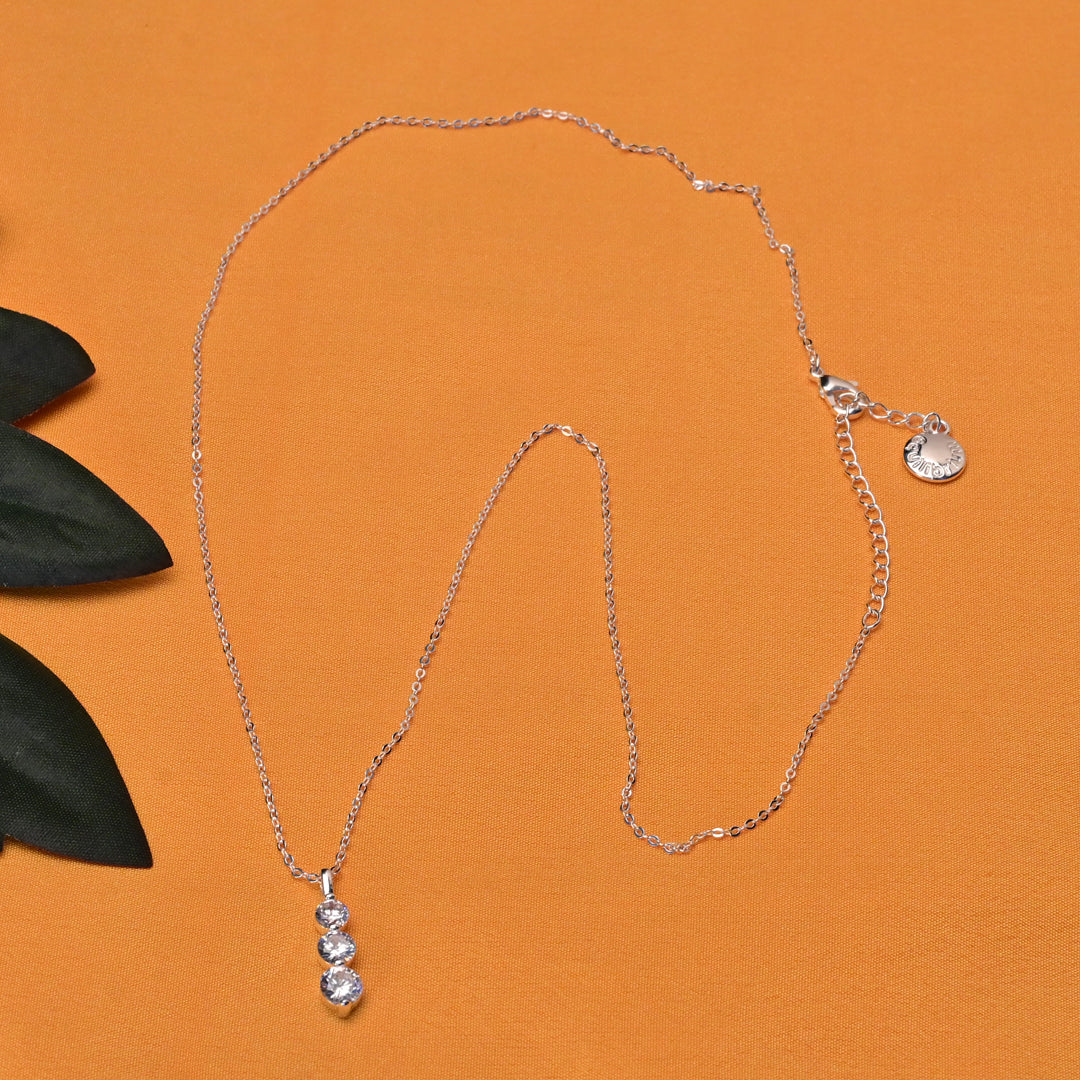 Trinity Spark Pendant Chain