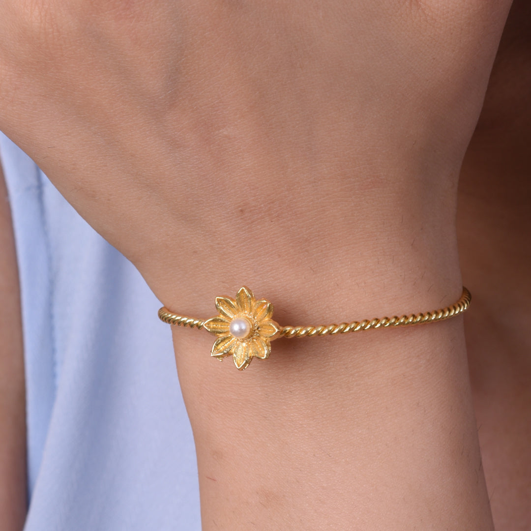 Pearl Flower Charm Bracelet