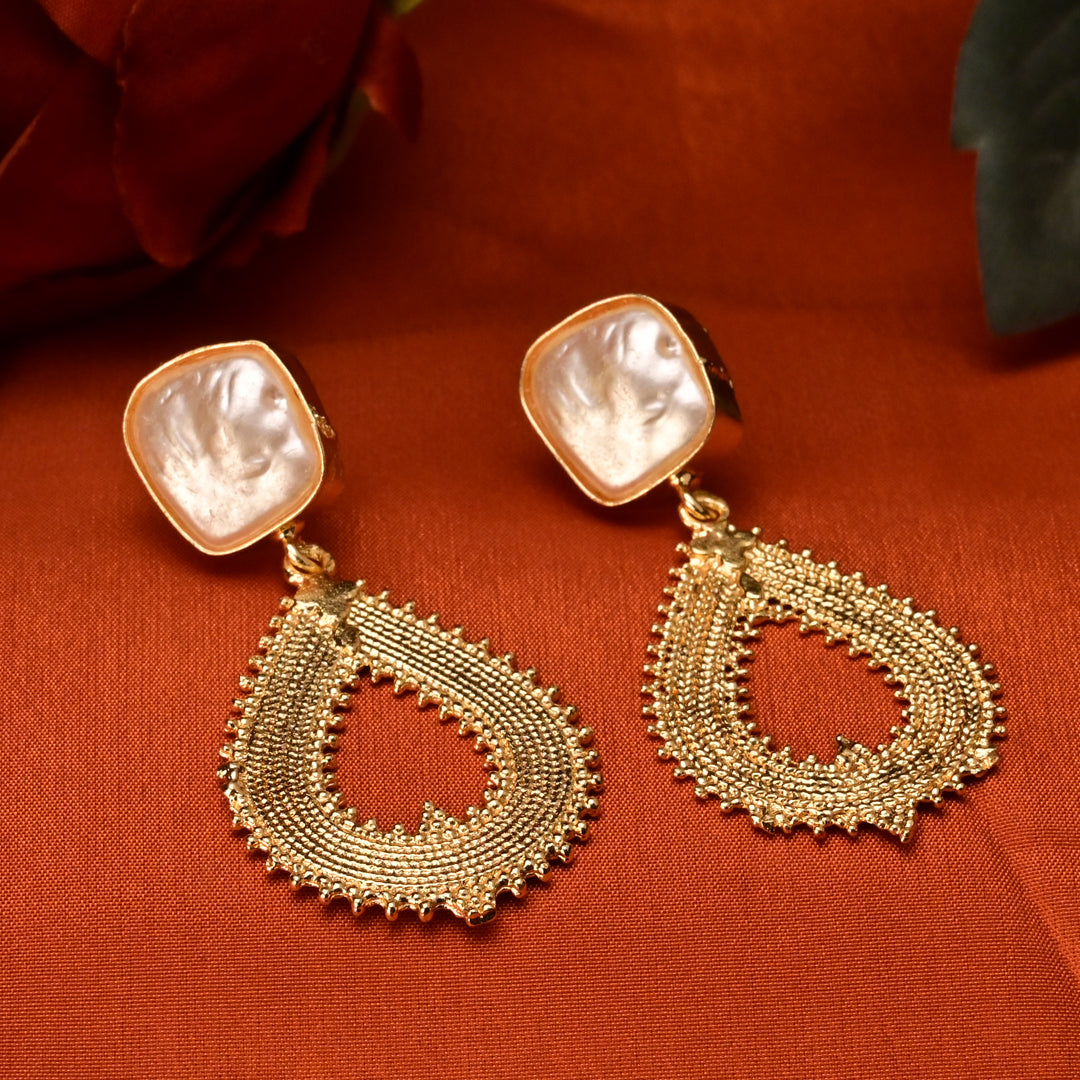 Golden Dewdrop Dangler Earrings