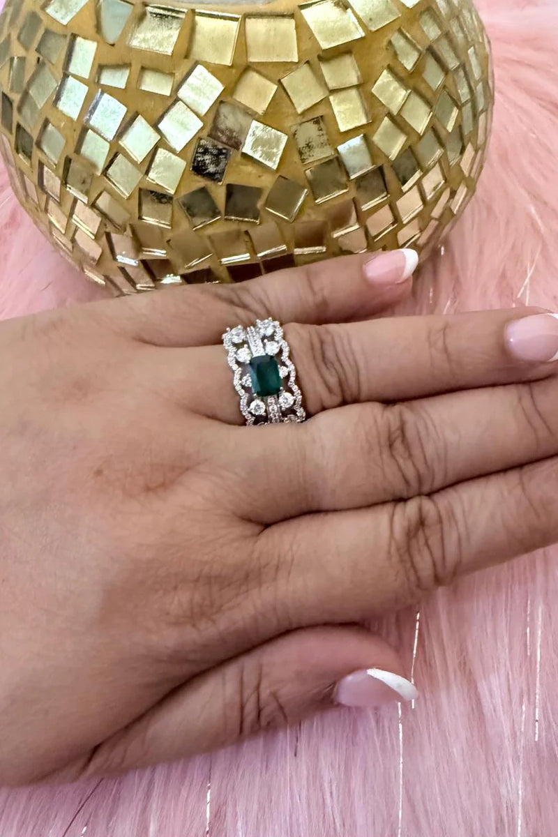 Emerald Majesty Ring