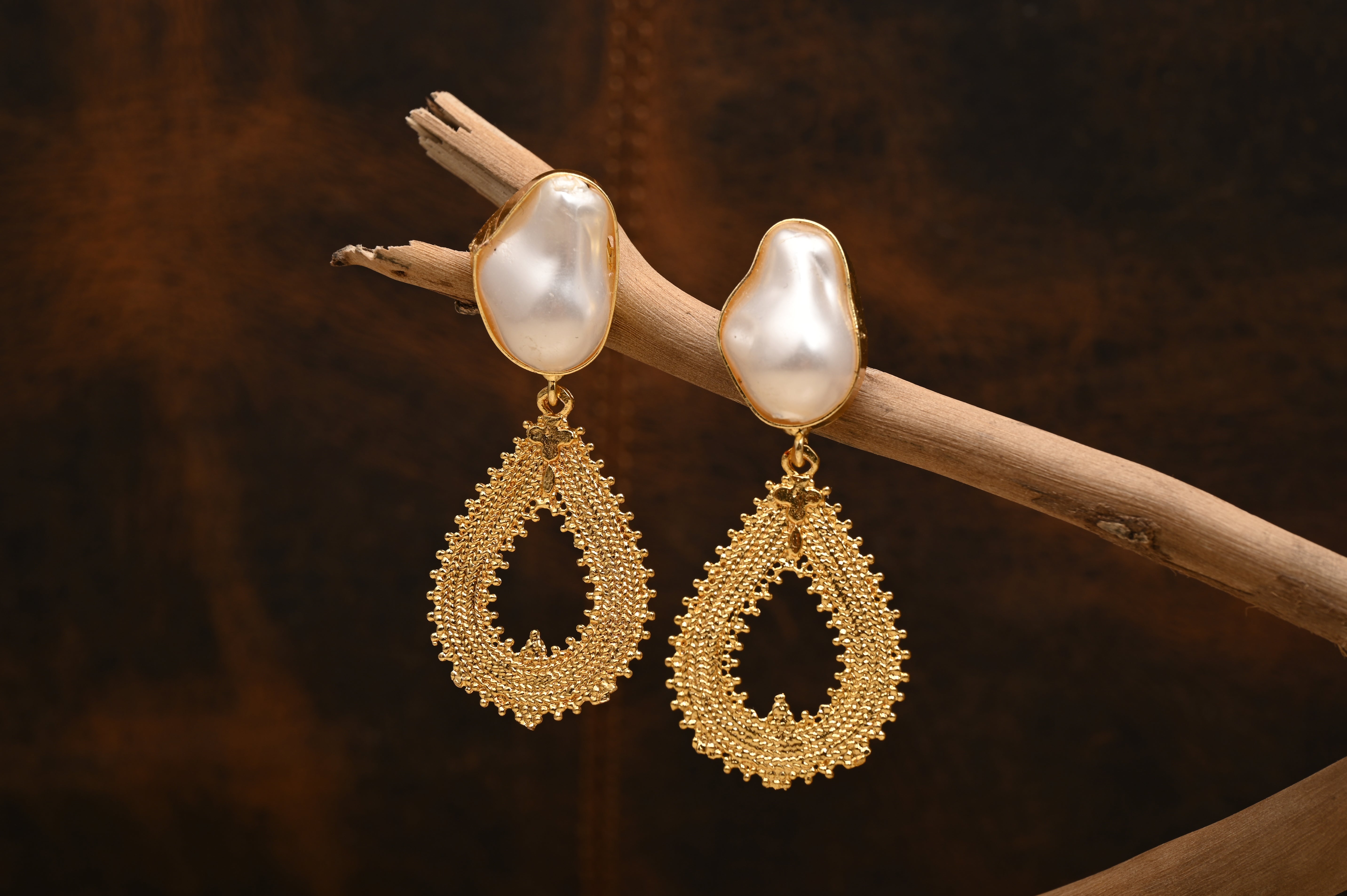 Golden Dewdrop Dangler Earrings