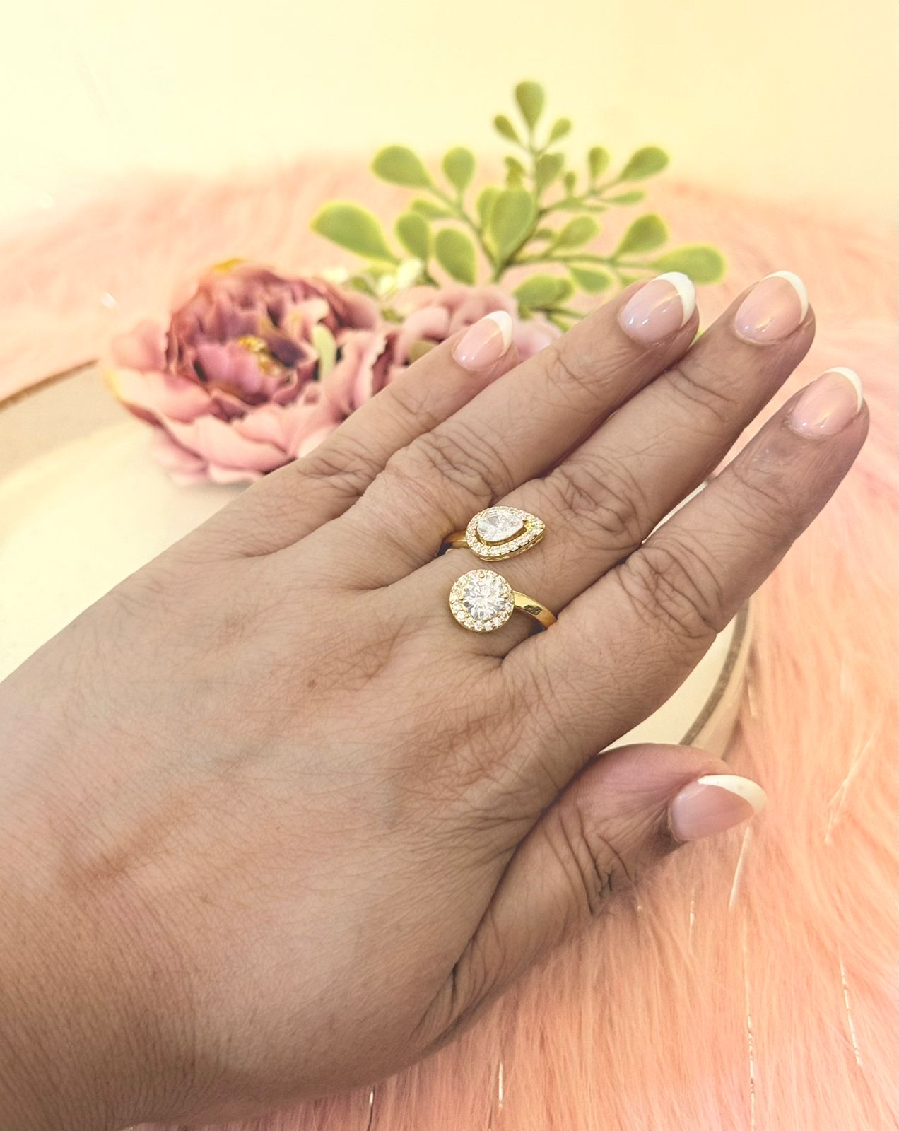 Ardhika Adjustable Ring