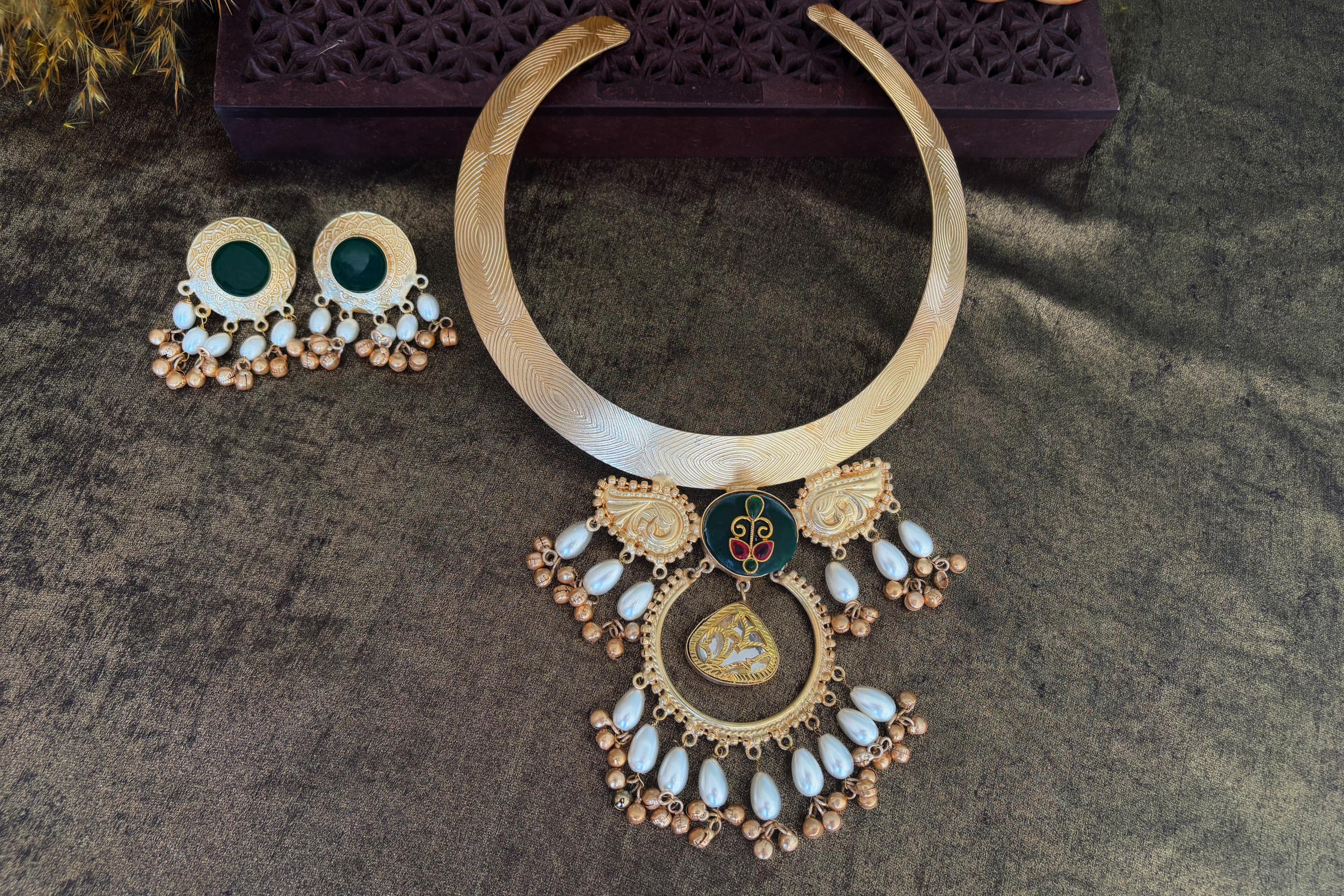 Rajwada Hasli Set