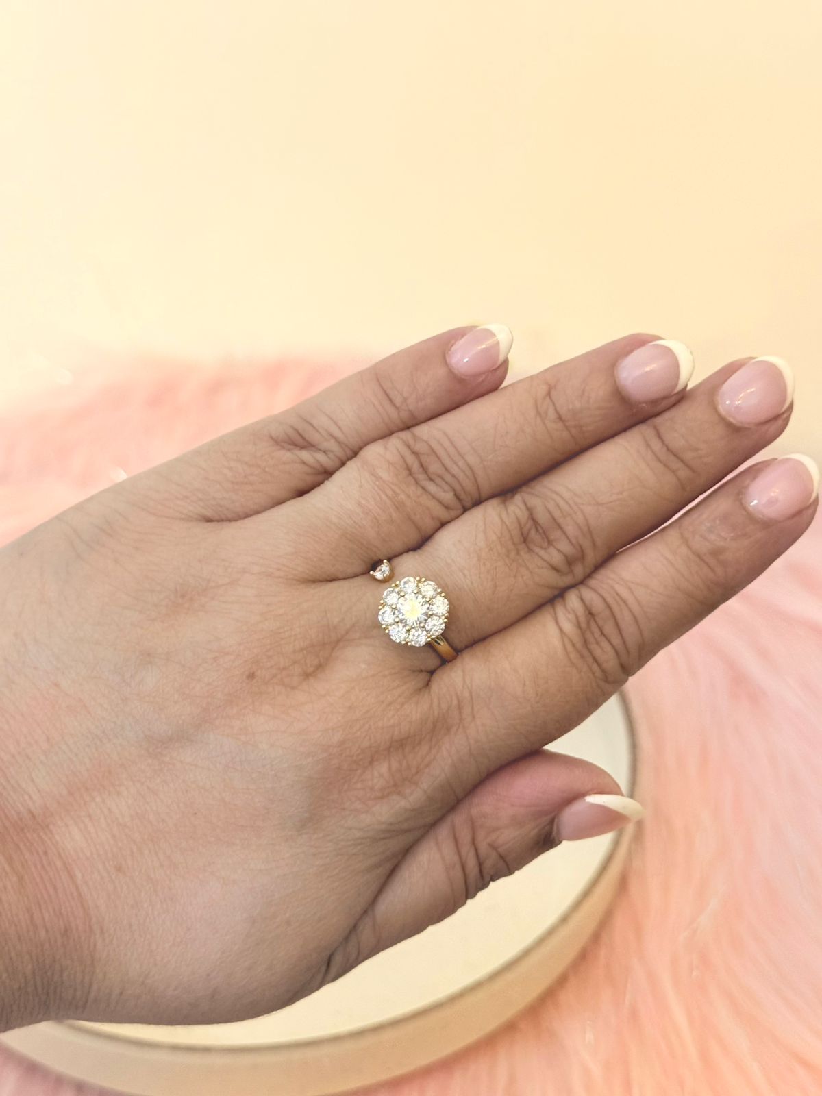 Gulika Revolving Ring