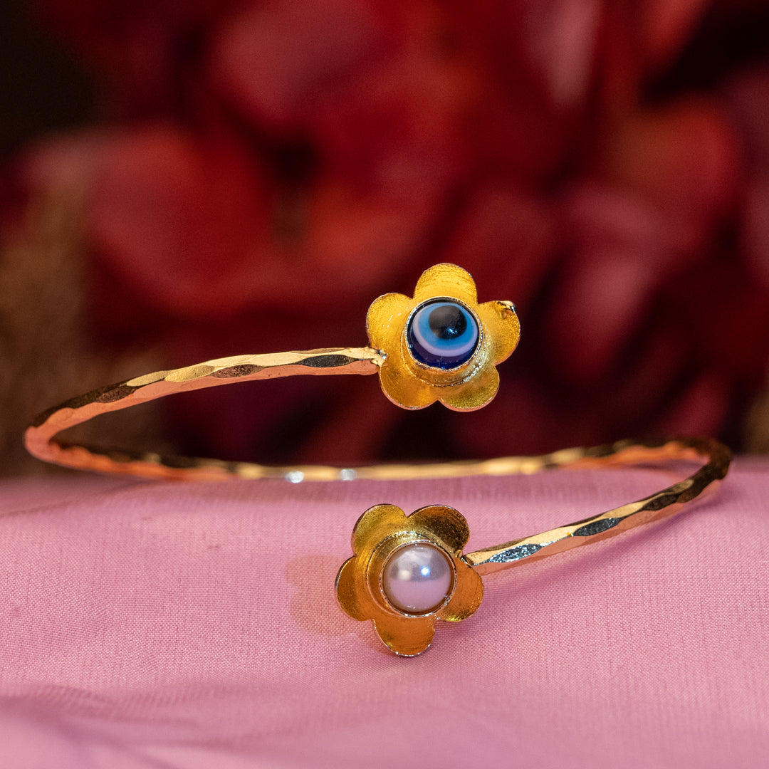 Petal Eye Bracelet