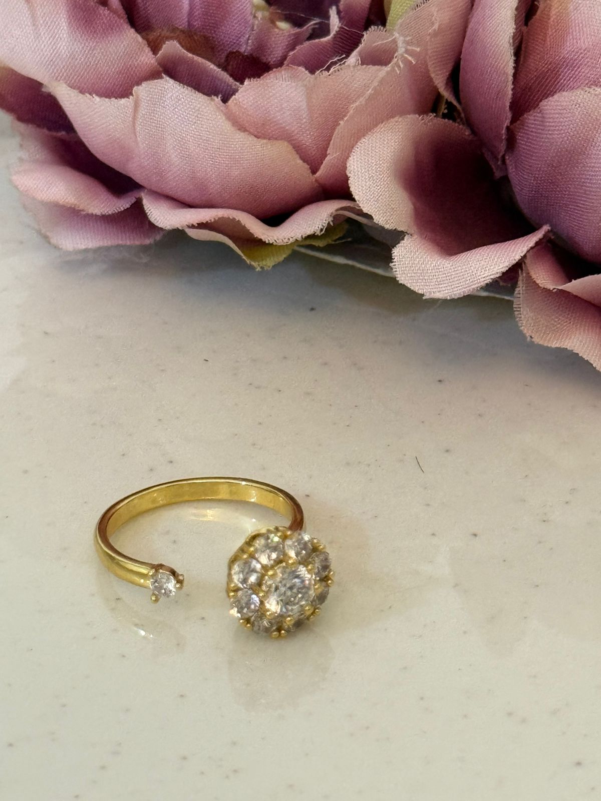 Gulika Revolving Ring