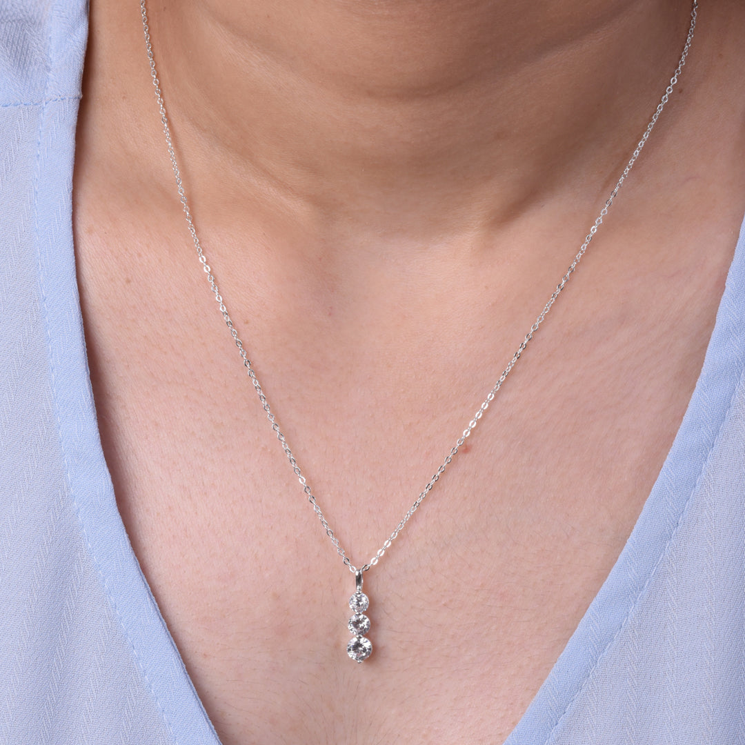 Trinity Spark Pendant Chain