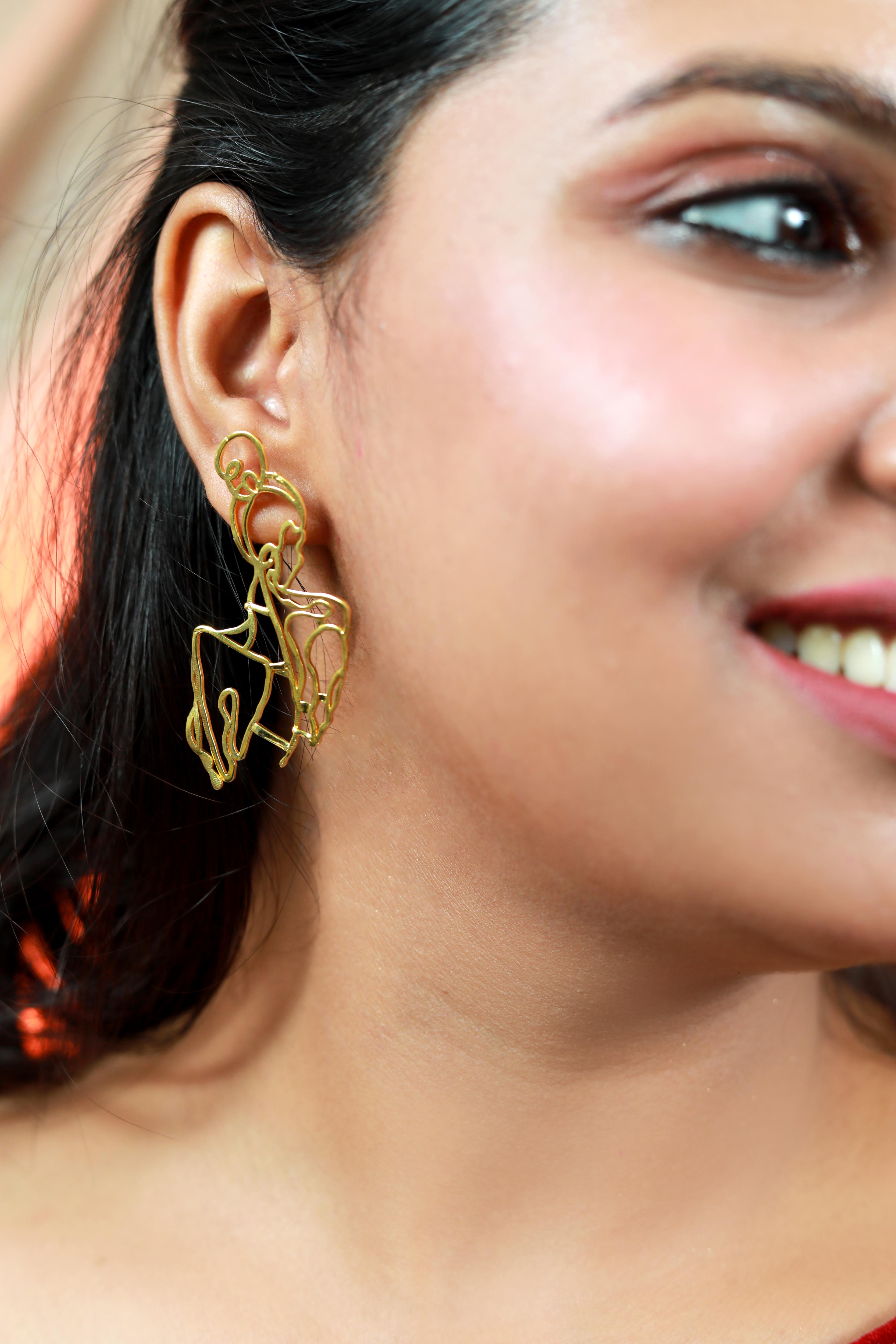 The Chic Bun Muse Dangler Earring