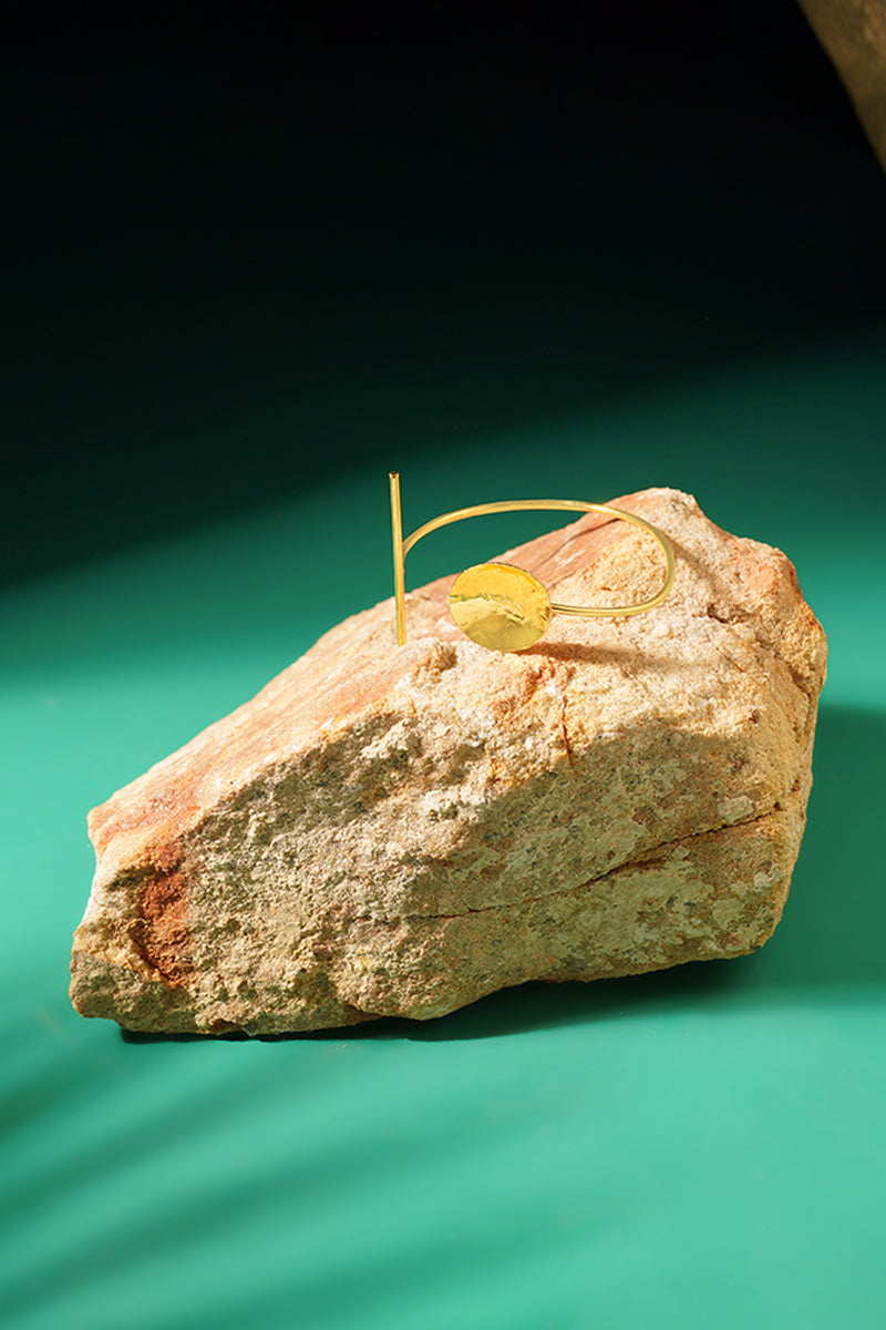 Aarohi Disc Bracelet