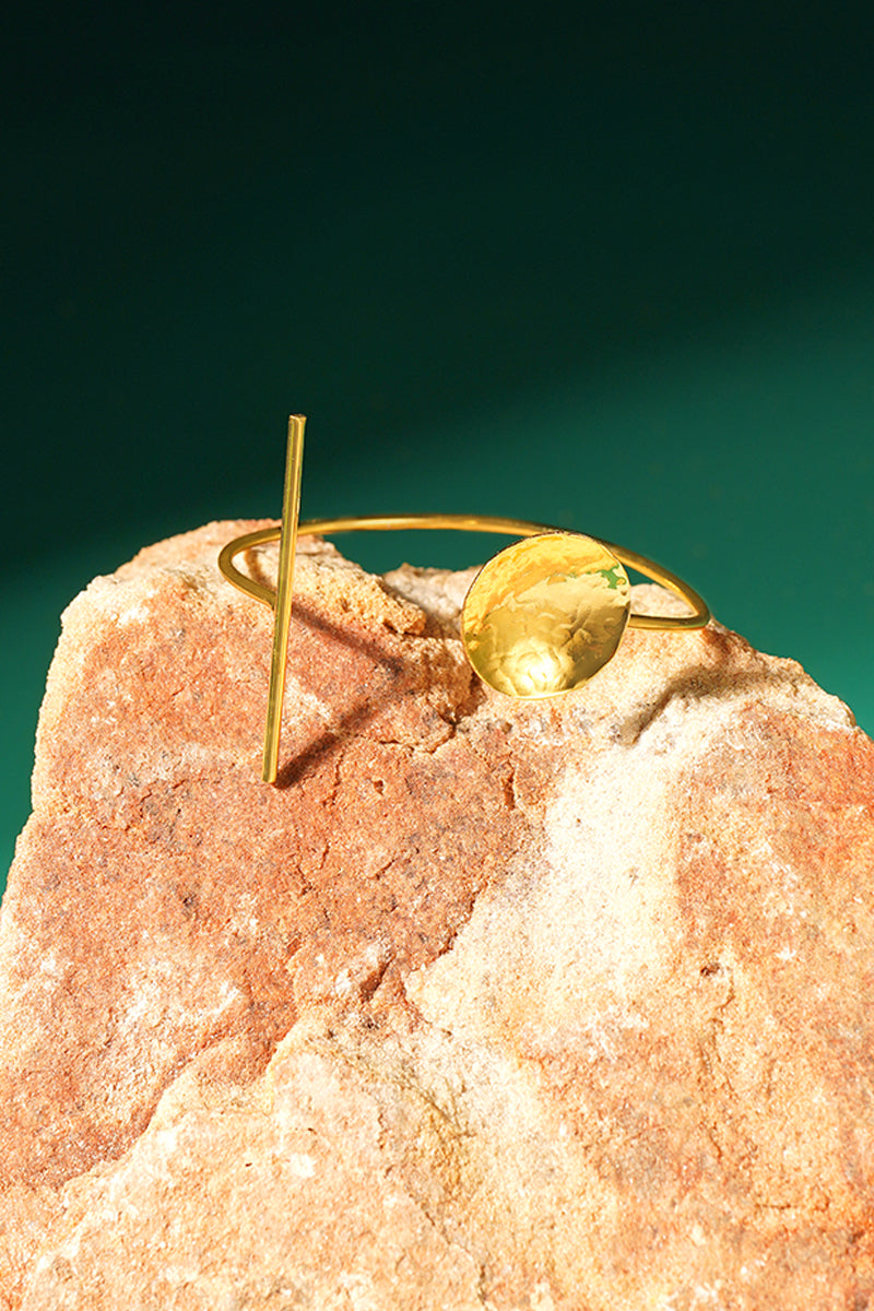 Aarohi Disc Bracelet