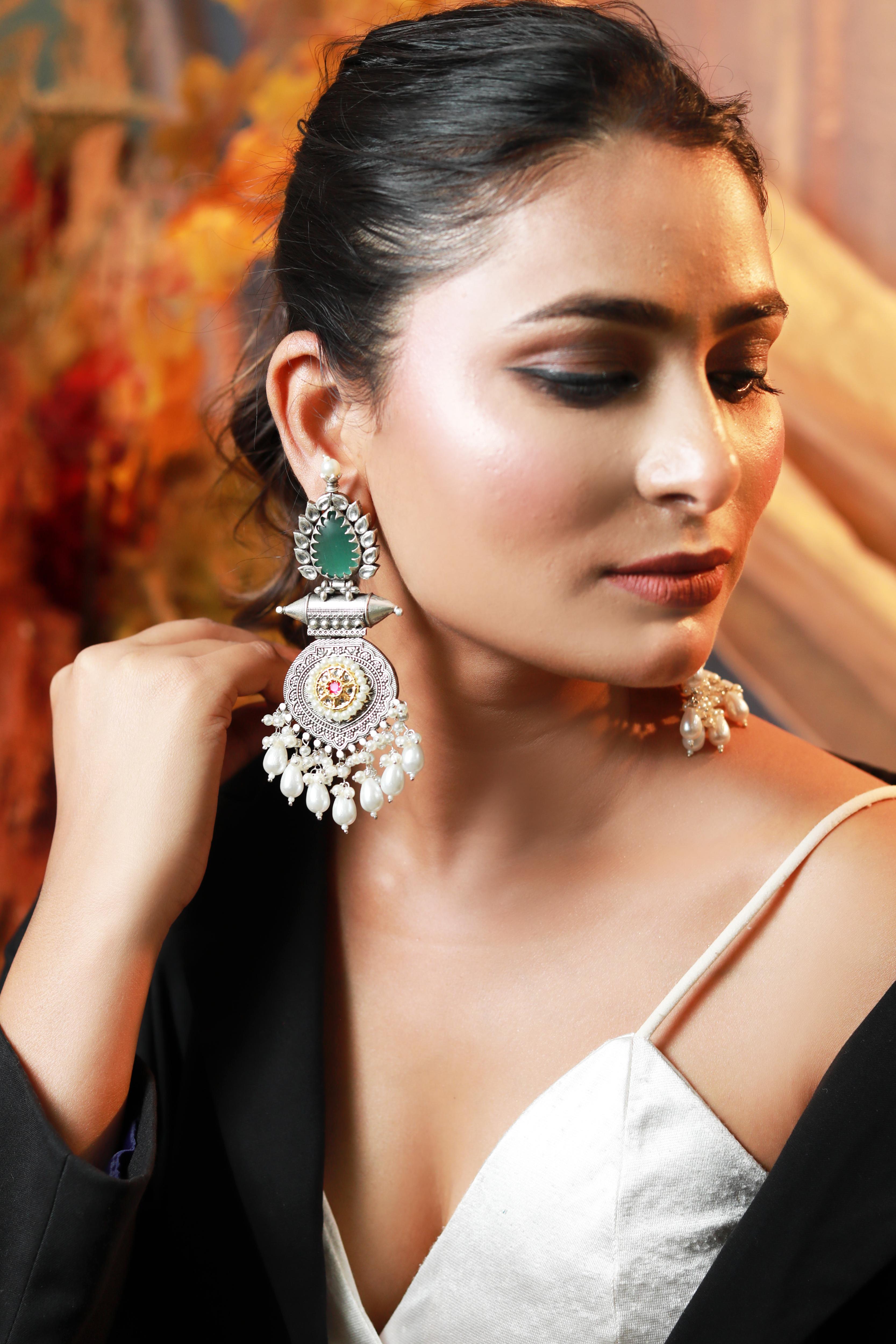 Amara Dangler Earrings