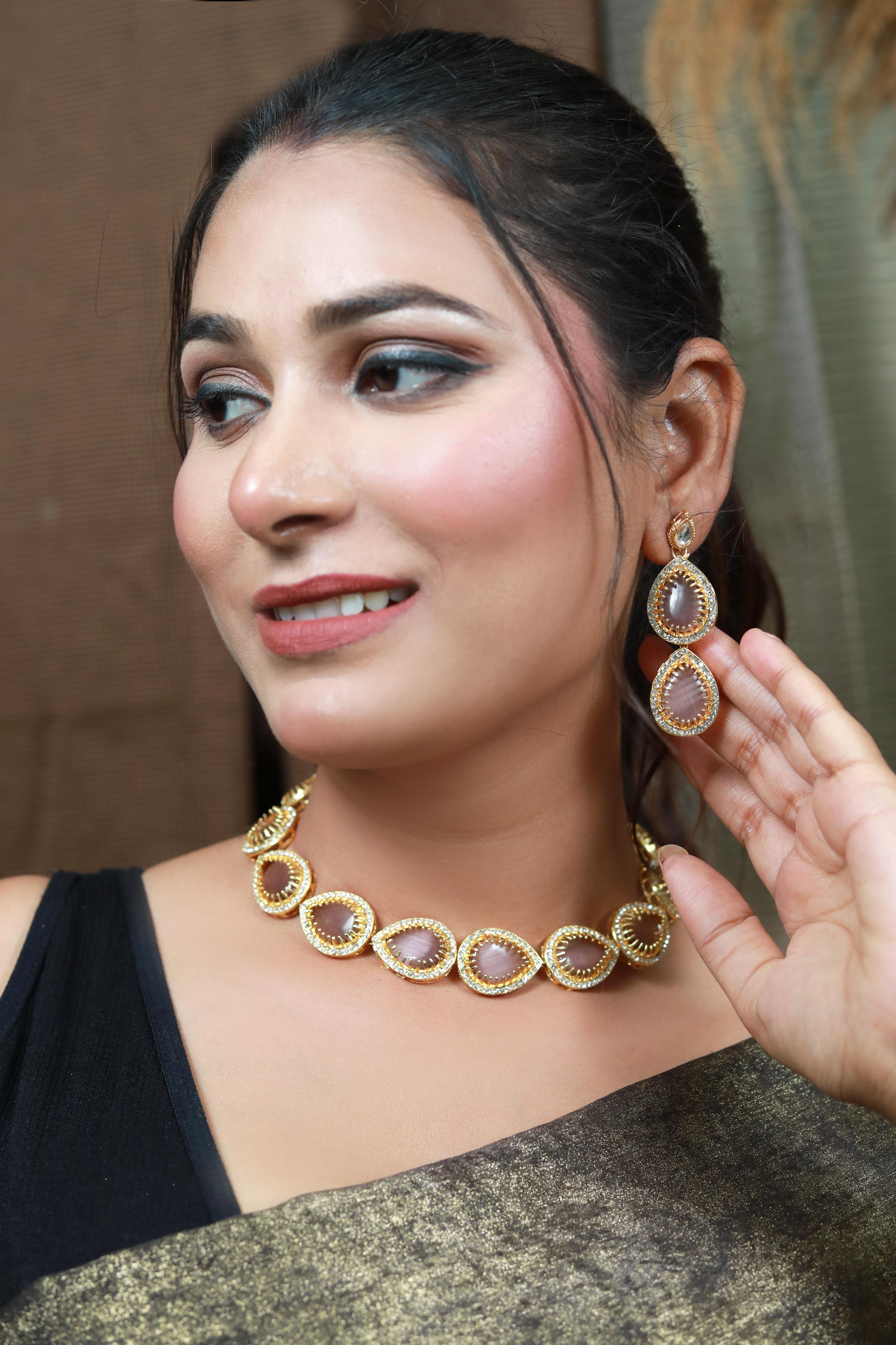 Sundari Necklace Set