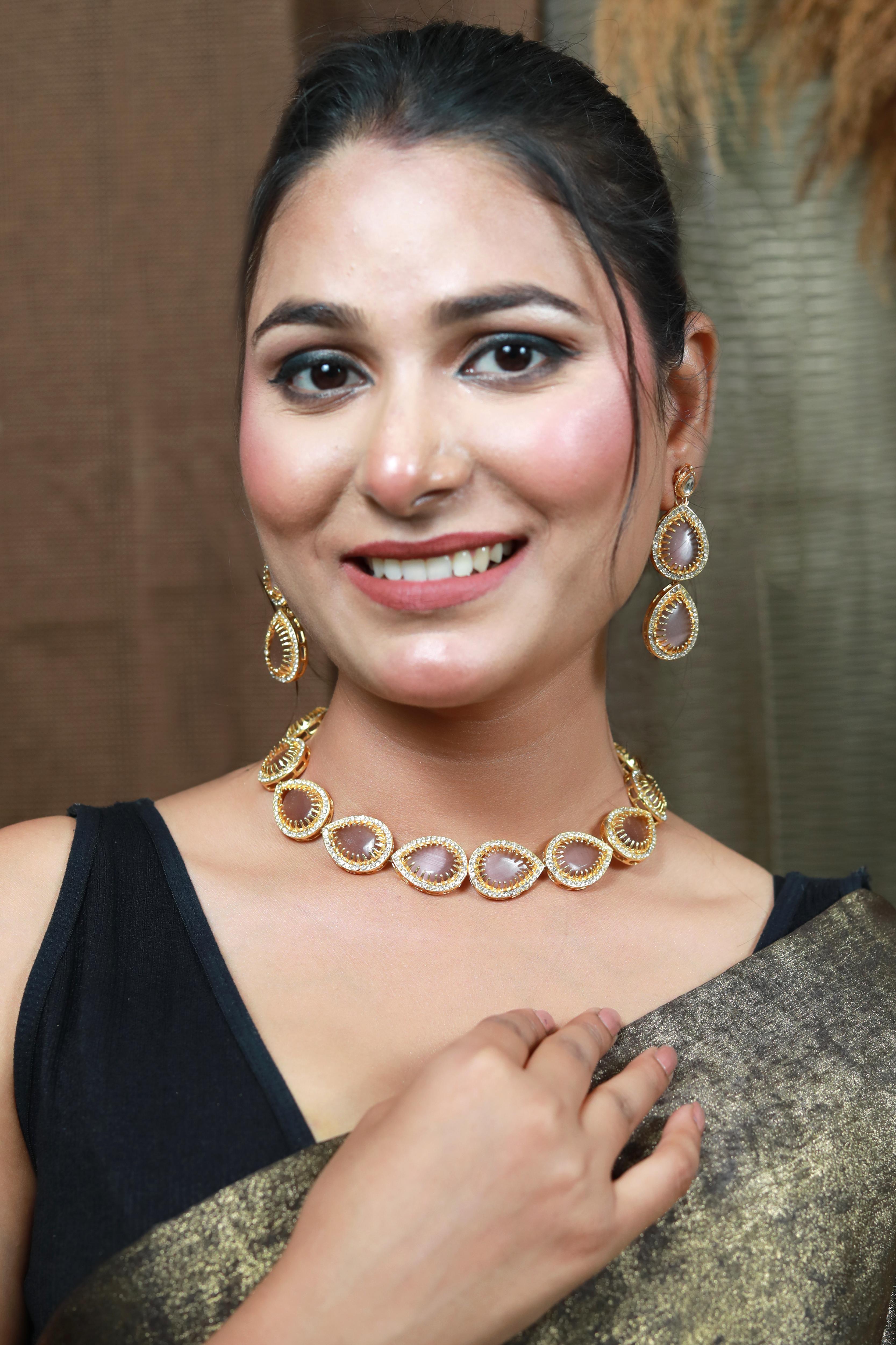 Sundari Necklace Set