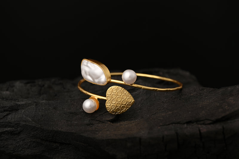 Golden Leaf Pearl Adjustable Bracelet