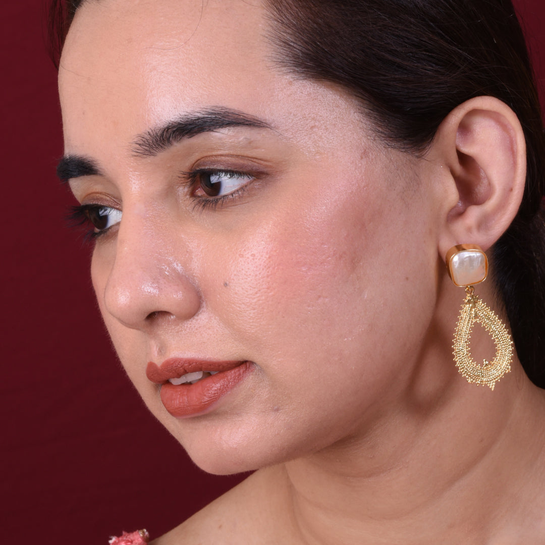 Golden Dewdrop Dangler Earrings