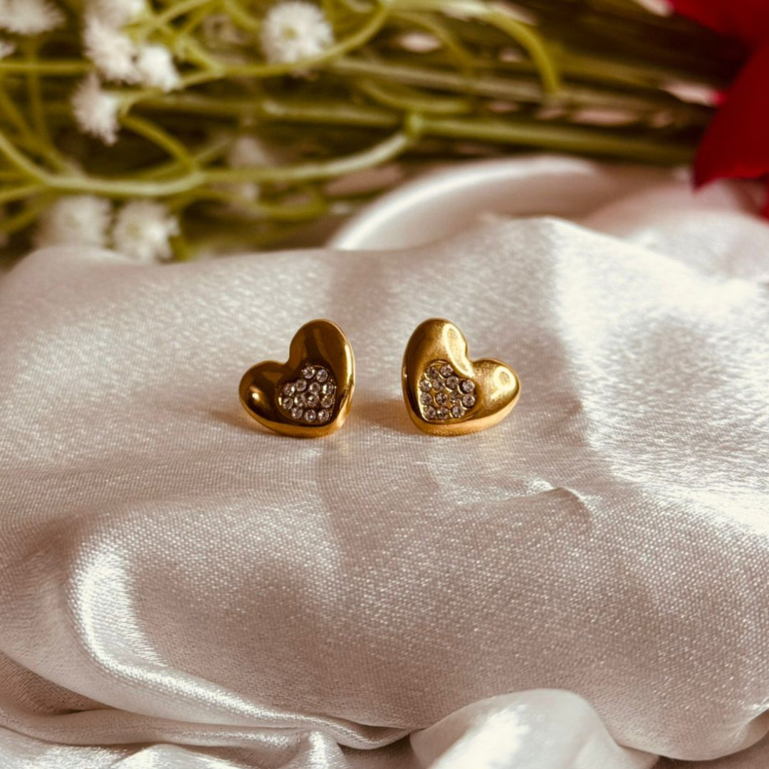Golden Heart Bliss Stud Earring