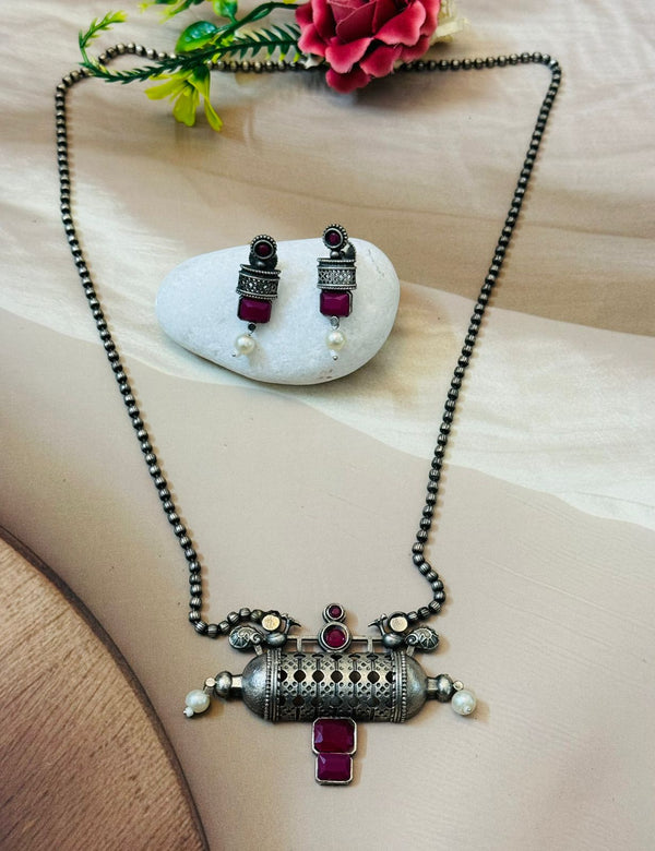 Rudhira Necklace Set