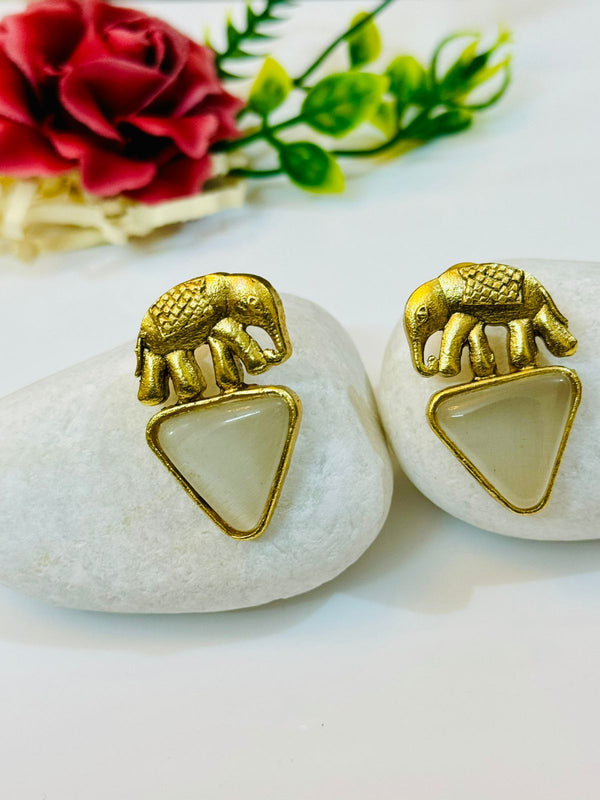 Suvarna Gaj Stud Earrings