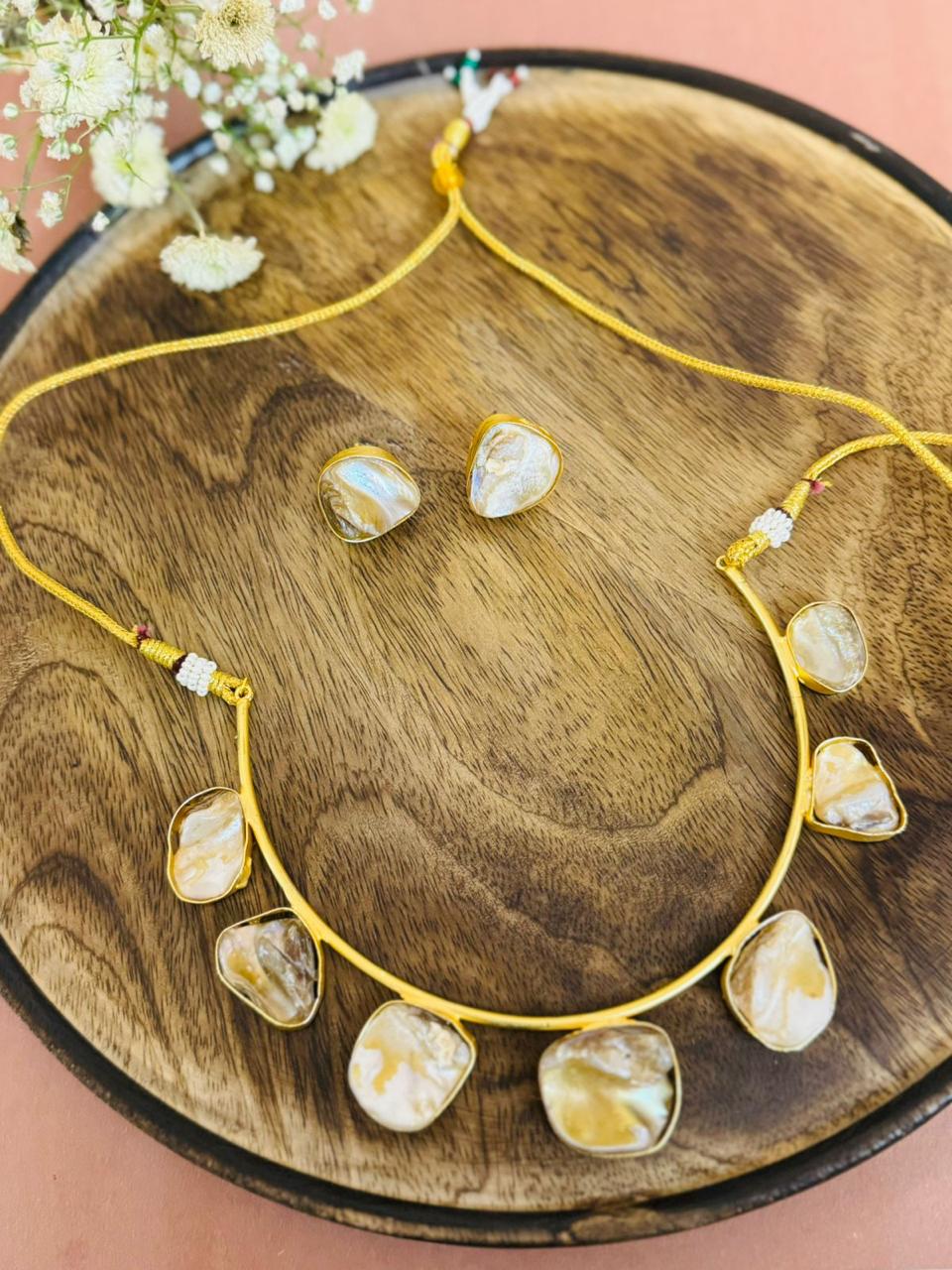 Radiance Mother of Pearl Necklace Set